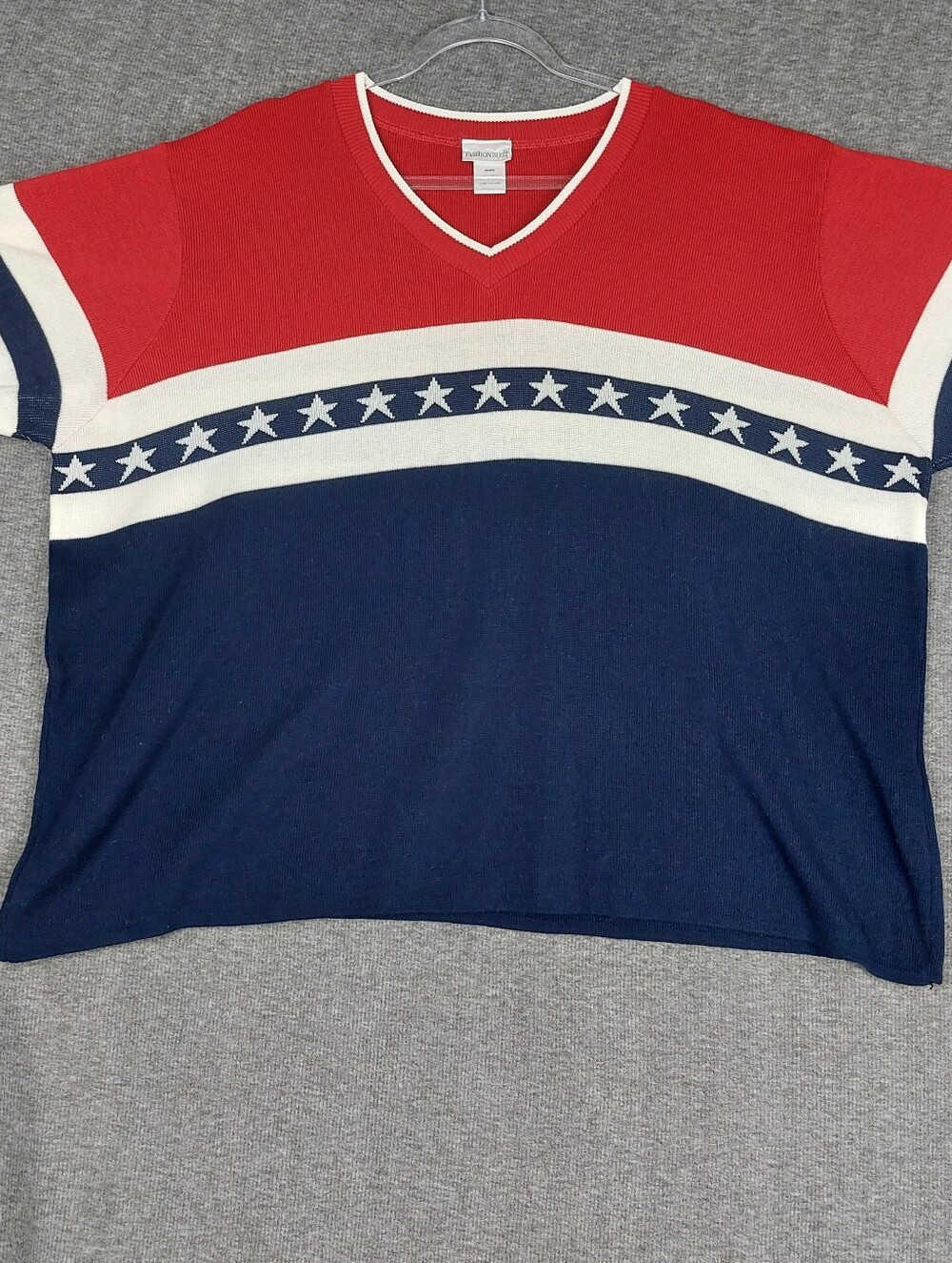 FASHION BUG Y2K RED WHITE BLUE 4TH OF JULY STAR VNECK KNIT SHORT SLEEVE  26/28